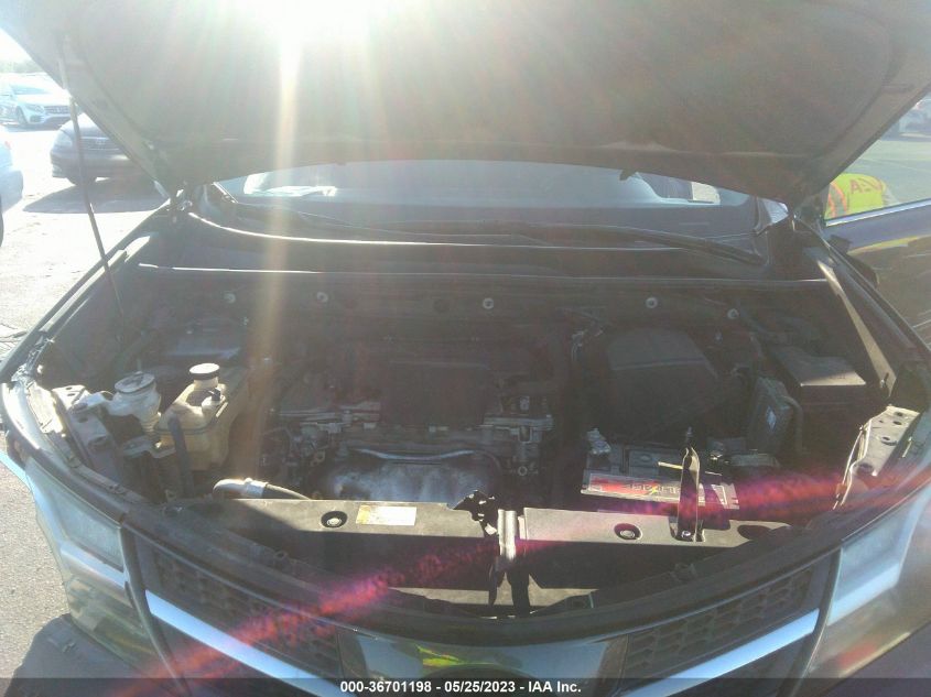 2015 TOYOTA RAV4 XLE - JTMWFREV2FJ049267