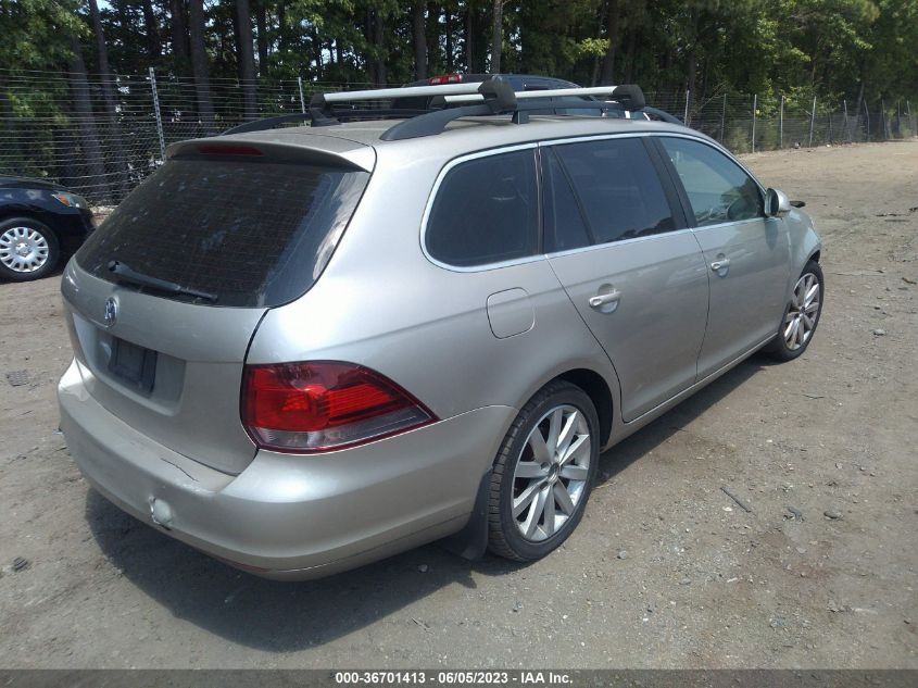 2013 VOLKSWAGEN JETTA SPORTWAGEN SE W/SUNROOF - 3VWPP7AJ7DM629779