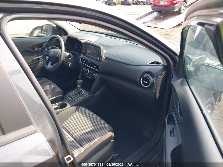 VIN KM8K1CAA2LU448683 2020 HYUNDAI KONA SE