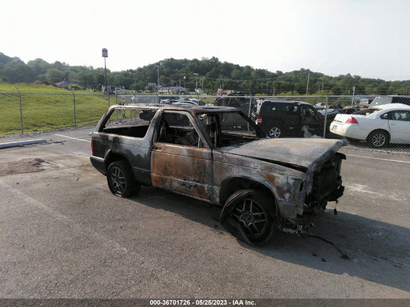 1GDCT18ZXN0810042 GMC TYPHOON Photo 1