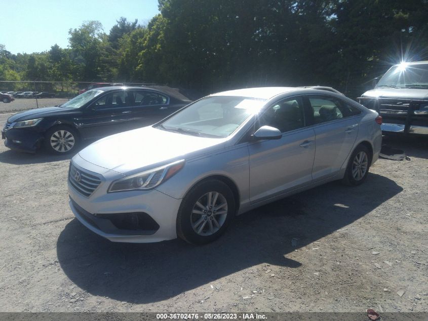 2015 HYUNDAI SONATA 2.4L SE - 5NPE24AF8FH211730