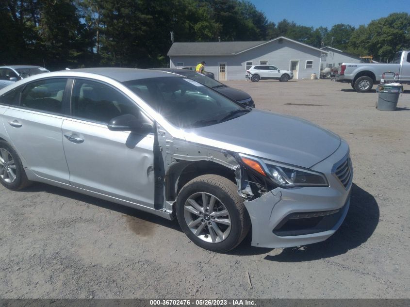 2015 HYUNDAI SONATA 2.4L SE - 5NPE24AF8FH211730