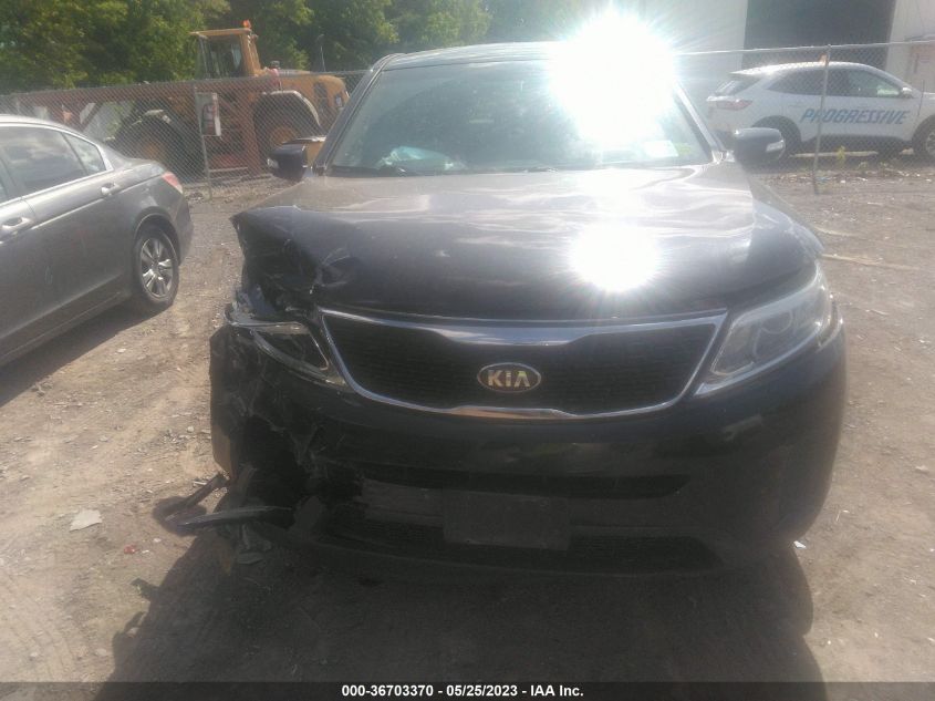 2015 KIA SORENTO LX - 5XYKT3A69FG589301