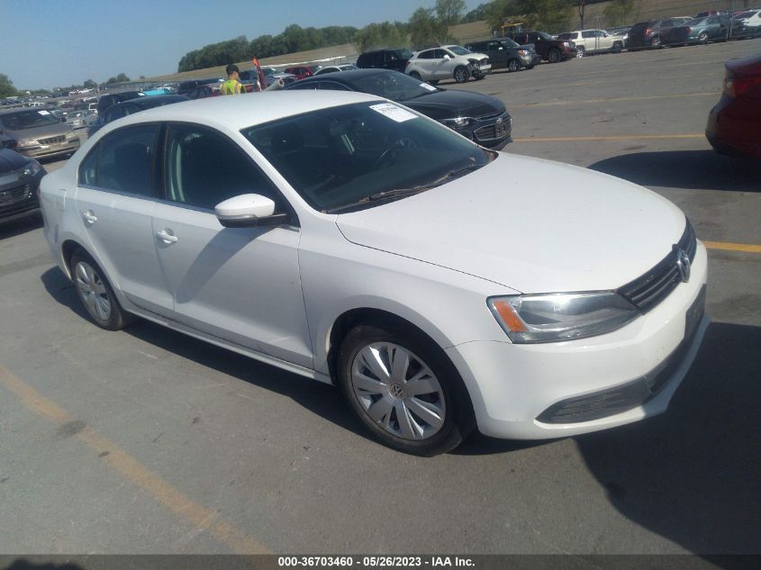 2013 VOLKSWAGEN JETTA SEDAN SE - 3VWDP7AJ1DM218008