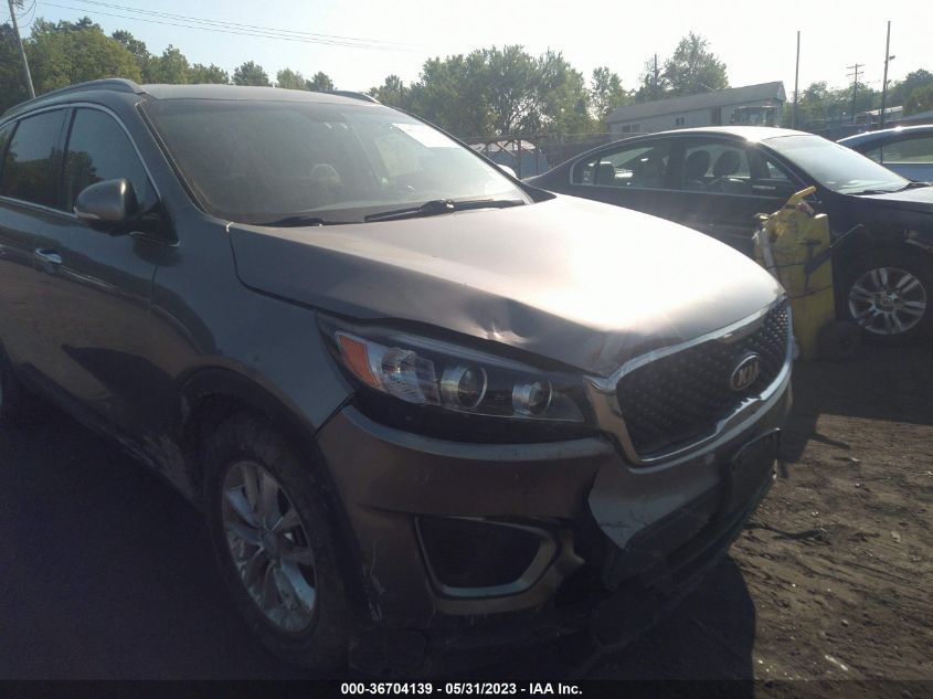 2017 KIA SORENTO LX V6 - 5XYPGDA52HG200539