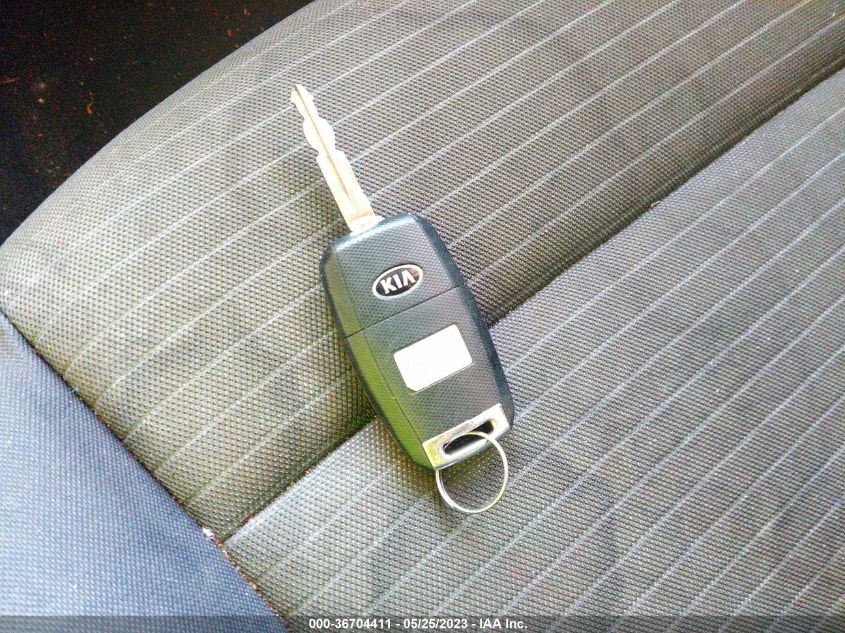 2016 KIA FORTE LX - KNAFX4A66G5526563
