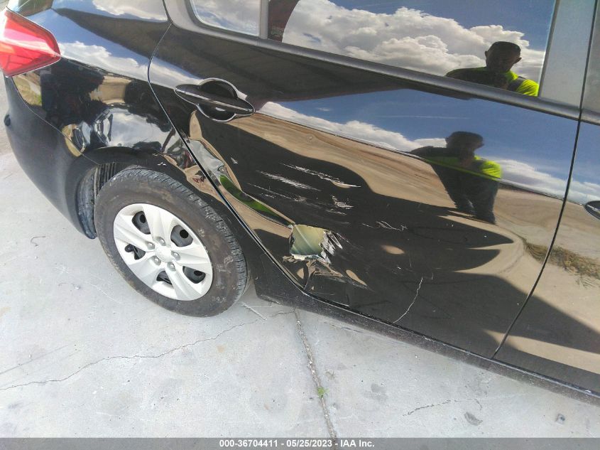 2016 KIA FORTE LX - KNAFX4A66G5526563