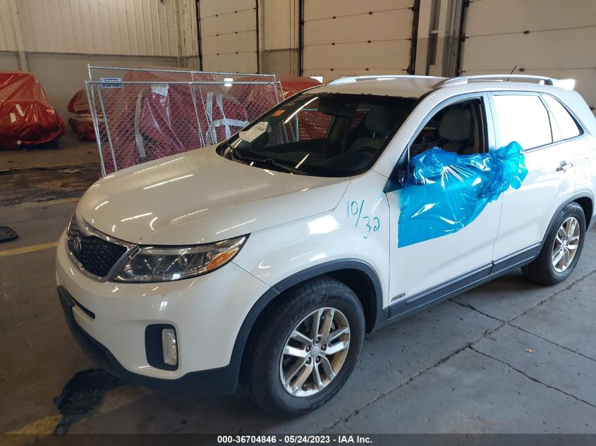 2014 KIA SORENTO LX - 5XYKTCA65EG475763