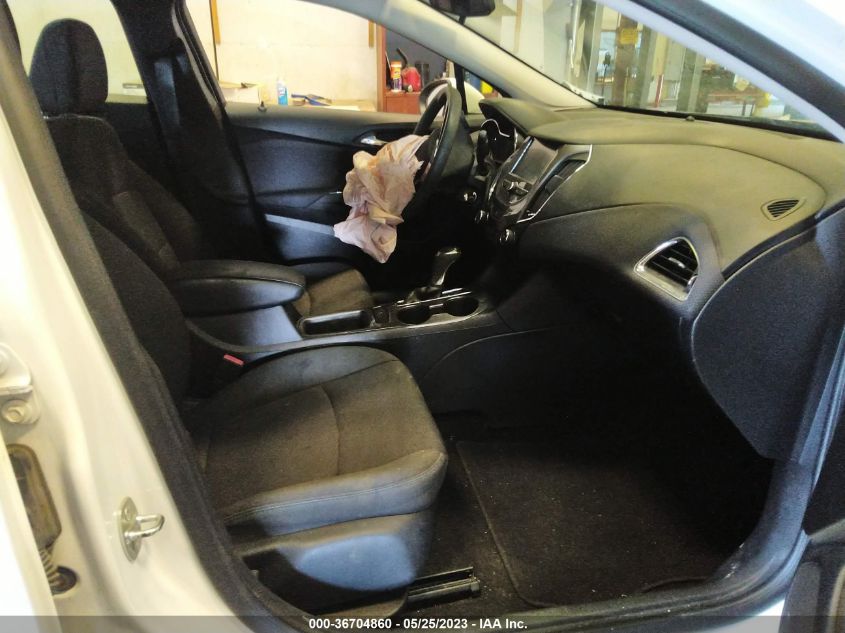 2018 CHEVROLET CRUZE LT - 1G1BE5SM2J7192773