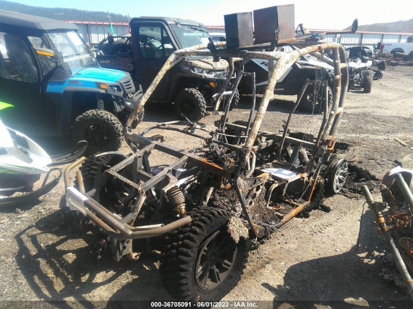 2014 CAN-AM COMMANDER 1000 XT - 3JBKKHP10EJ000301