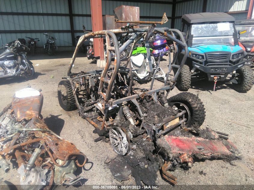 2014 CAN-AM COMMANDER 1000 XT - 3JBKKHP10EJ000301