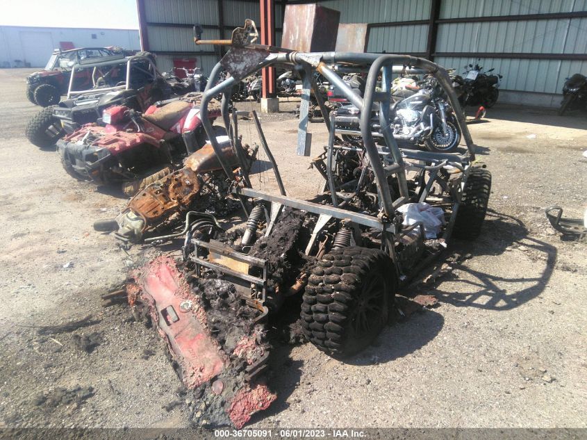 2014 CAN-AM COMMANDER 1000 XT - 3JBKKHP10EJ000301