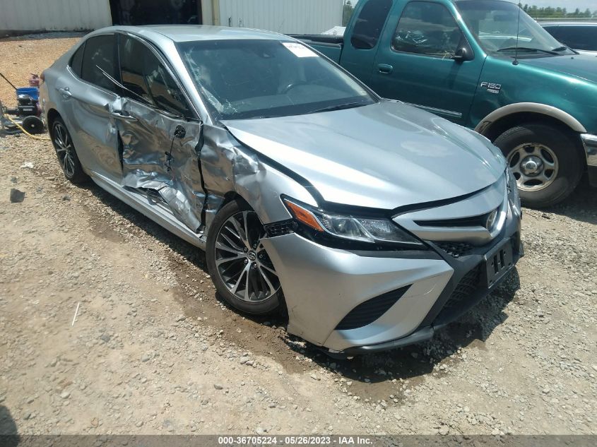2018 TOYOTA CAMRY LE/SE/XLE/L - JTNB11HK5J3022962