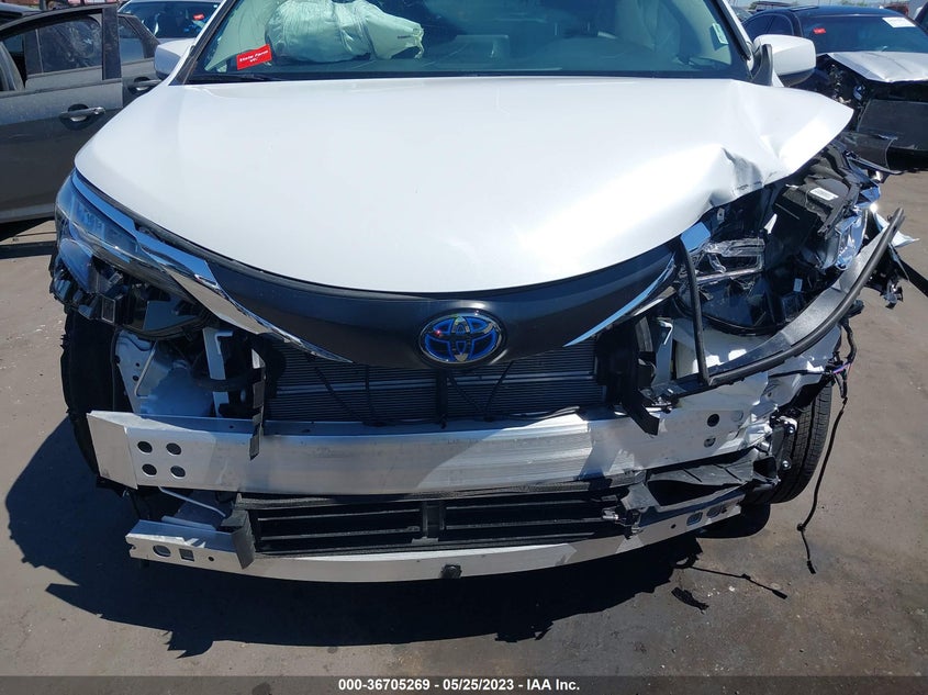 VIN 5TDYRKEC5PS146957 2023 TOYOTA SIENNA XLE
