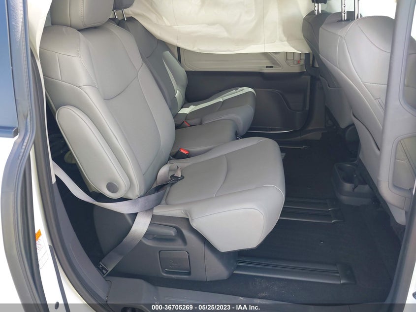 VIN 5TDYRKEC5PS146957 2023 TOYOTA SIENNA XLE