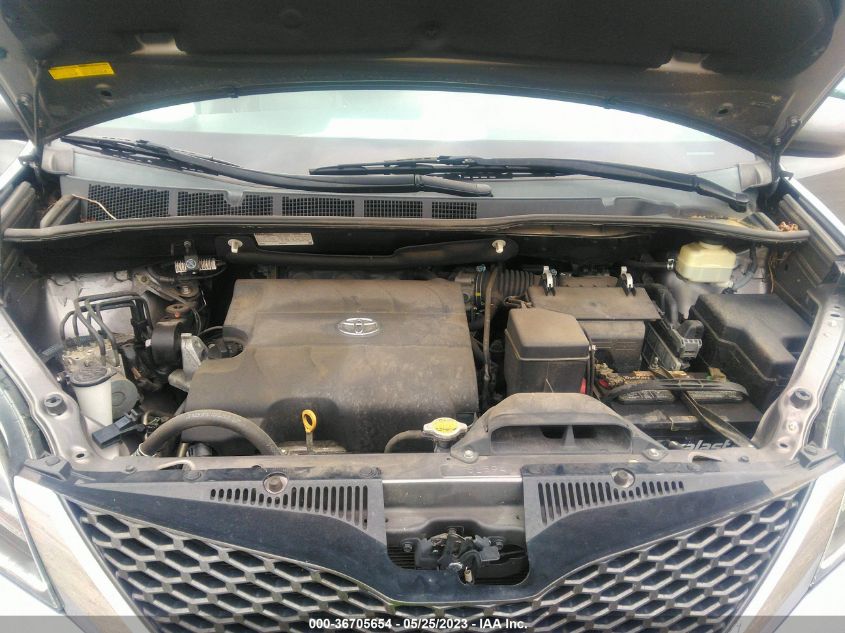 2015 TOYOTA SIENNA SE - 5TDXK3DC3FS669240