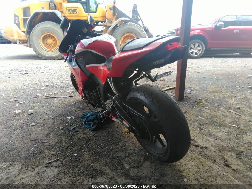2017 HONDA CBR600 RR - JH2PC40JXHK300030