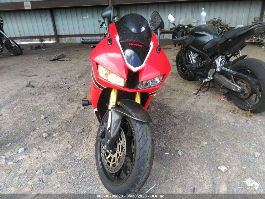 2017 HONDA CBR600 RR - JH2PC40JXHK300030