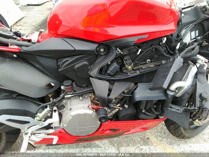2019 DUCATI SUPERBIKE 959 PANIGALE ZDM14B1W3KB009648