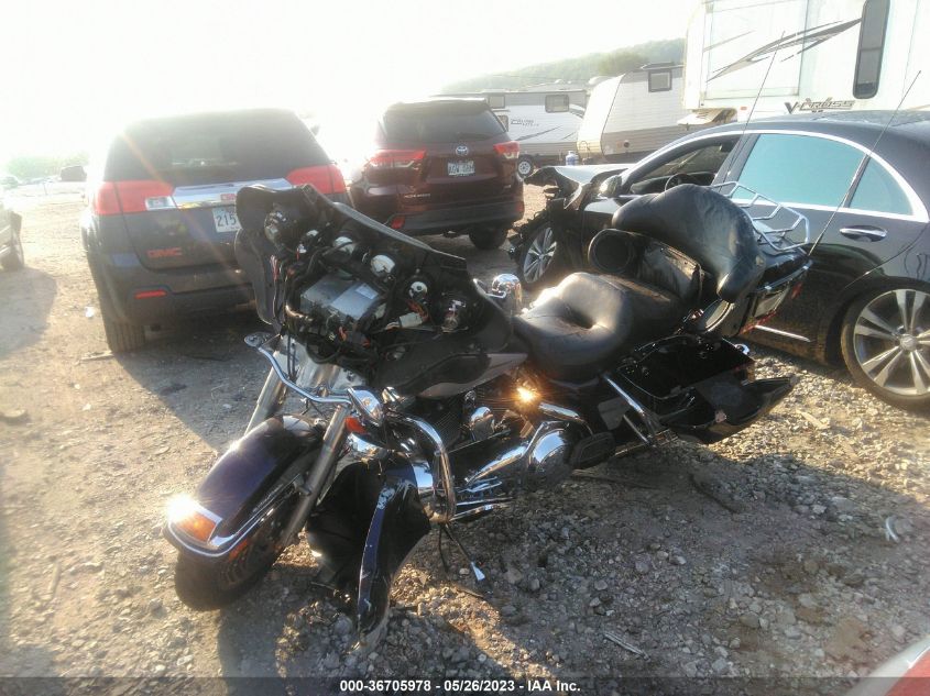 2009 HARLEY-DAVIDSON FLHTCU 1HD1FC4109Y686948
