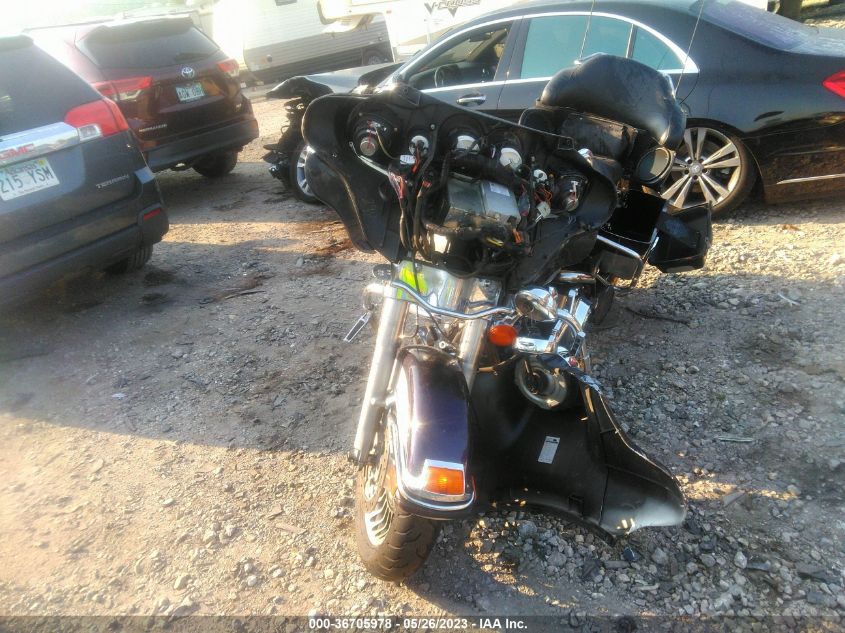 2009 HARLEY-DAVIDSON FLHTCU 1HD1FC4109Y686948