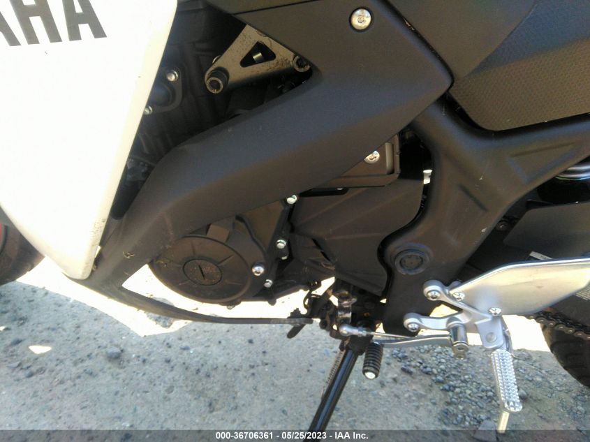 2015 YAMAHA YZFR3 MH3RH06Y4FK007058