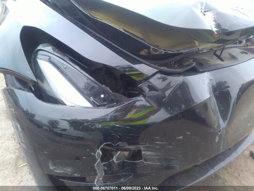 VIN 7SAYGDEF5NF382024 2022 TESLA MODEL Y