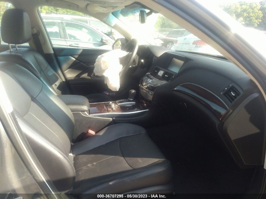 2015 INFINITI Q70 JN1BY1AR4FM561990