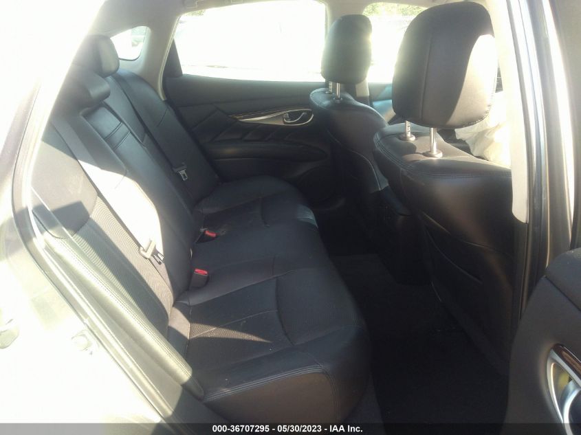 2015 INFINITI Q70 JN1BY1AR4FM561990