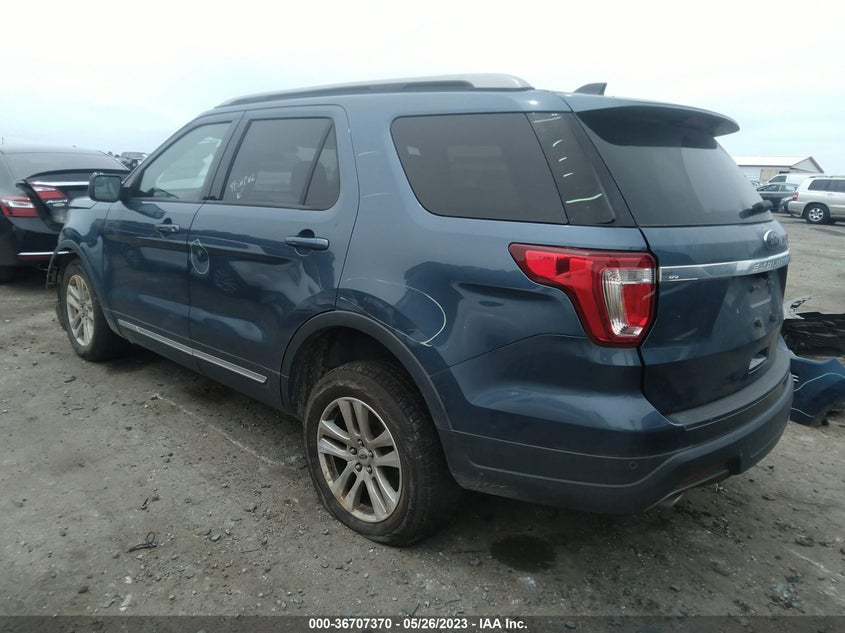 VIN 1FM5K8D82JGC64906 2018 FORD EXPLORER XLT
