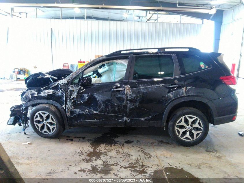 2021 SUBARU FORESTER PREMIUM - JF2SKAFC2MH447044