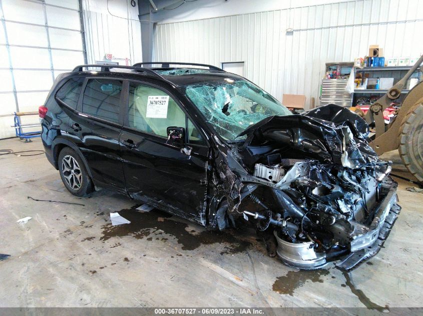 2021 SUBARU FORESTER PREMIUM - JF2SKAFC2MH447044