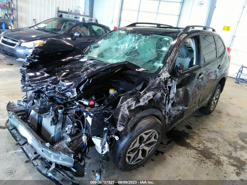 2021 SUBARU FORESTER PREMIUM - JF2SKAFC2MH447044