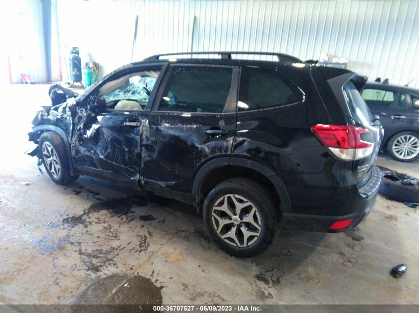 2021 SUBARU FORESTER PREMIUM - JF2SKAFC2MH447044
