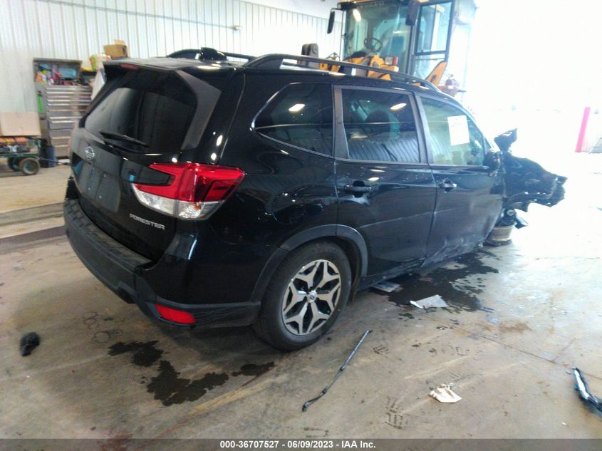 2021 SUBARU FORESTER PREMIUM - JF2SKAFC2MH447044