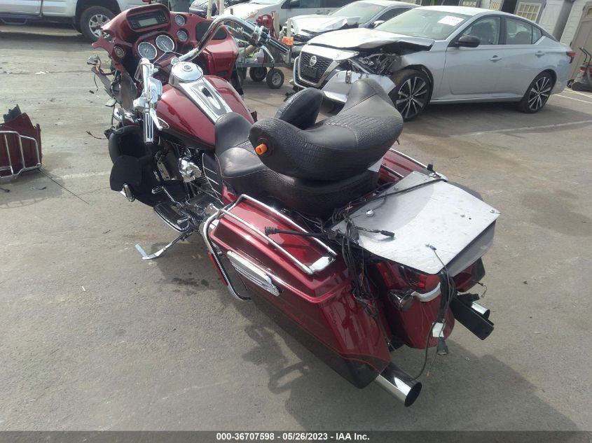 2011 HARLEY-DAVIDSON FLTRUSE 1HD1TA810BB957944