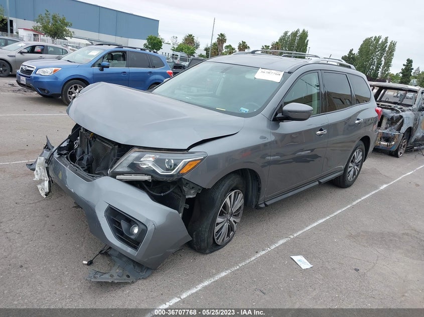 VIN 5N1DR2MN9JC636808 2018 NISSAN PATHFINDER SV