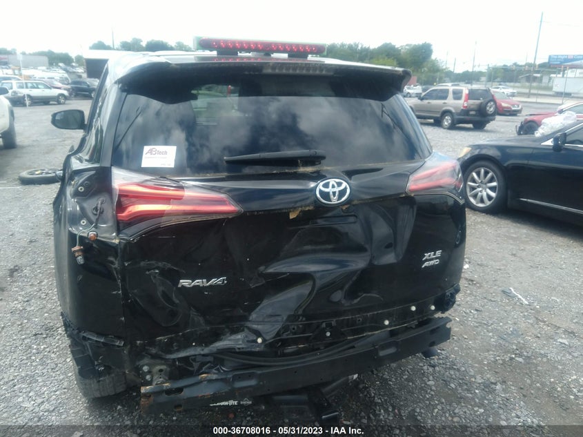 VIN 2T3RFREV5JW814625 2018 TOYOTA RAV4 XLE/ADVENTURE