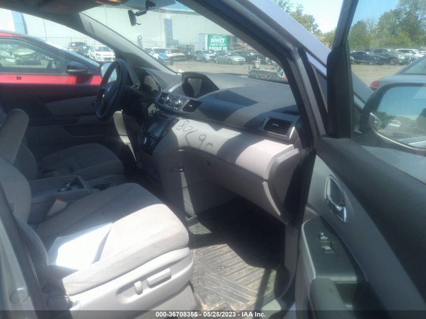2016 HONDA ODYSSEY SE - 5FNRL5H38GB137886