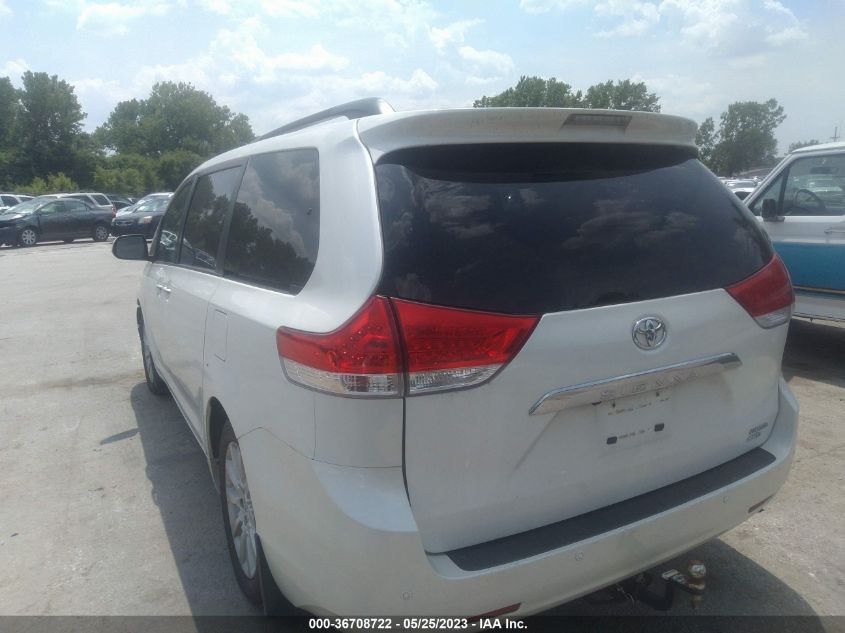 5TDDK3DC1CS047489 2012 TOYOTA SIENNA, photo no. 3