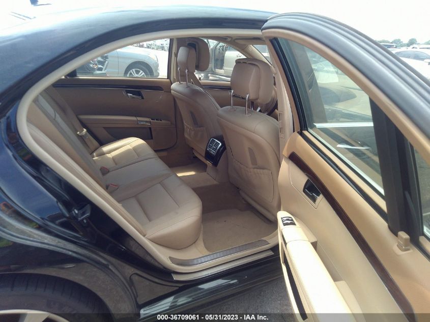 2013 MERCEDES-BENZ S-CLASS S 550 - WDDNG7DB2DA521068