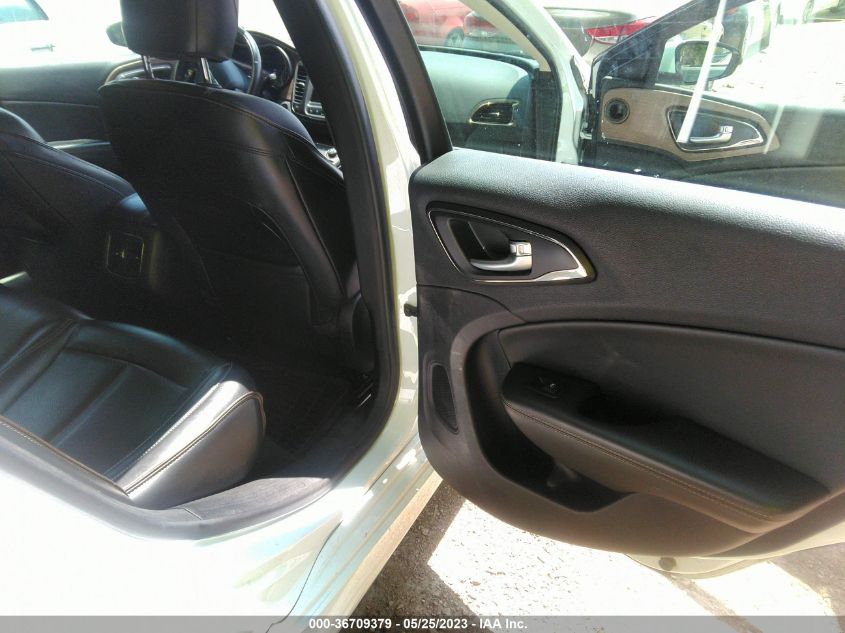 2015 CHRYSLER 200 C - 1C3CCCCB2FN565918