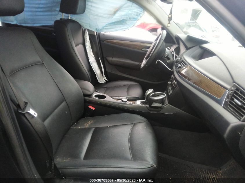 2015 BMW X1 XDRIVE28I - WBAVL1C5XFVY35395