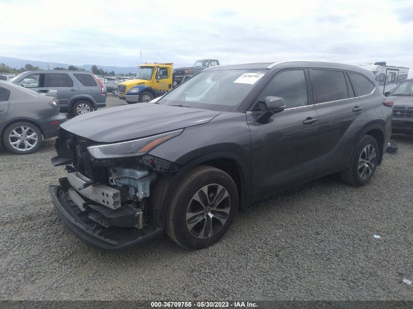 2021 TOYOTA HIGHLANDER XLE - 5TDGZRBH8MS074930