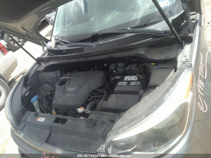 2016 KIA SOUL BASE - KNDJN2A23G7367185