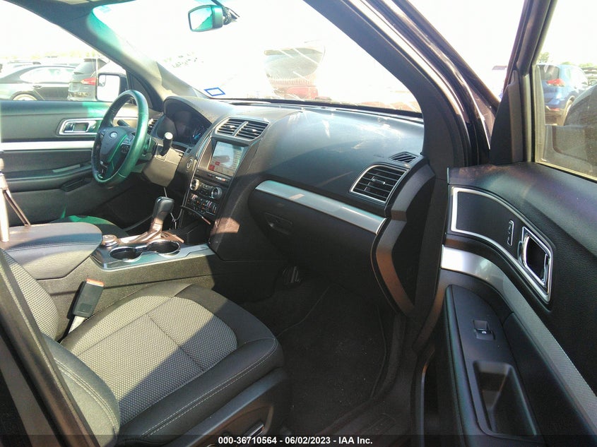 VIN 1FM5K8D85HGA37655 2017 FORD EXPLORER XLT