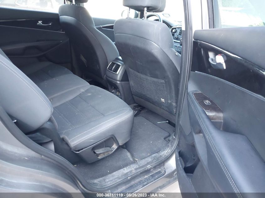 2017 KIA SORENTO LX V6 - 5XYPGDA54HG277378