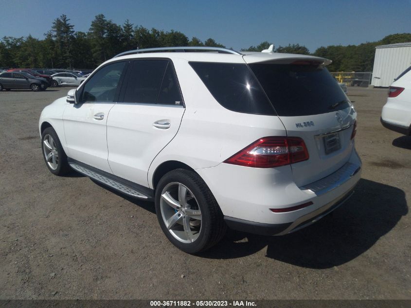 2015 MERCEDES-BENZ M-CLASS ML 350 - 4JGDA5HB8FA457333