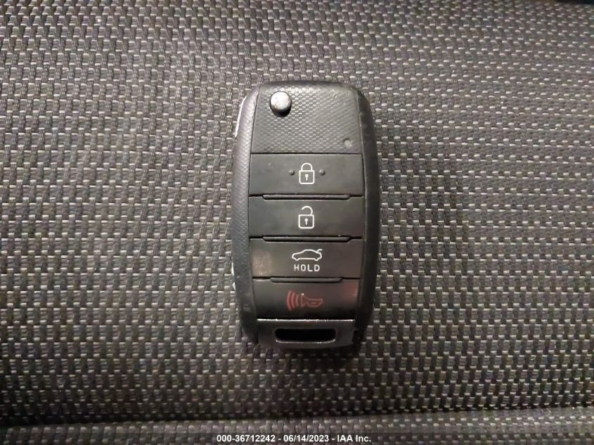 2017 KIA FORTE LX - 3KPFK4A72HE128475
