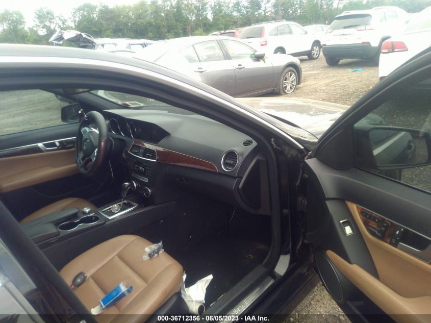 2013 MERCEDES-BENZ C-CLASS C 300 - WDDGF8AB4DR240834